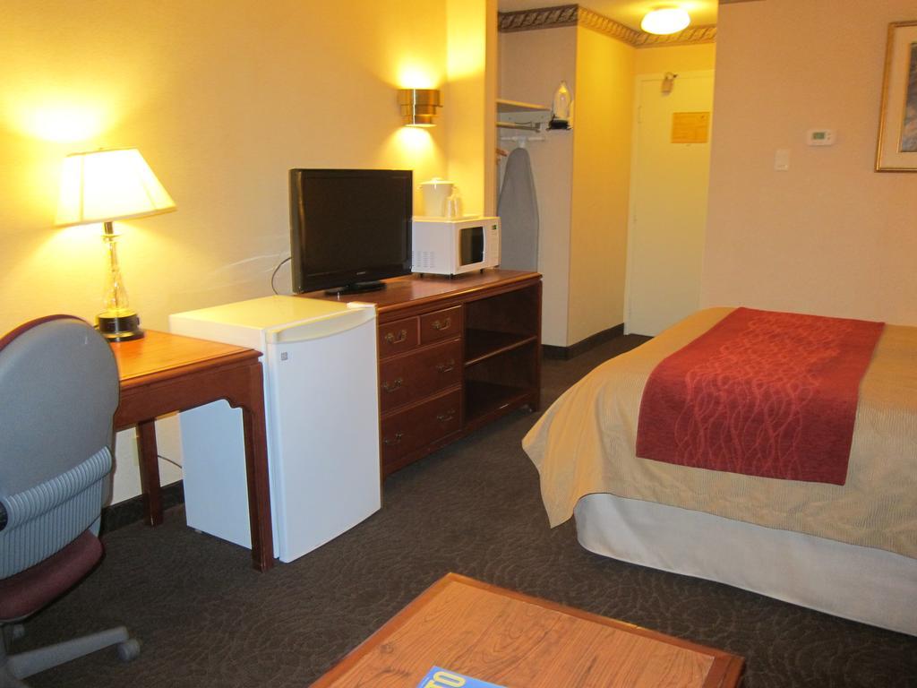 Comfort Inn Meadowvale Mississauga Eksteriør billede