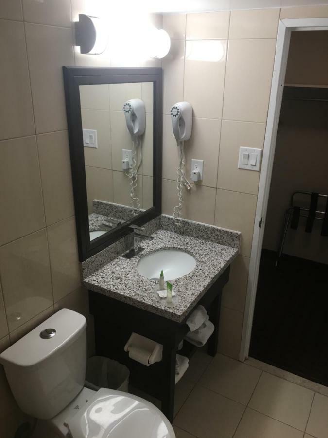 Comfort Inn Meadowvale Mississauga Eksteriør billede
